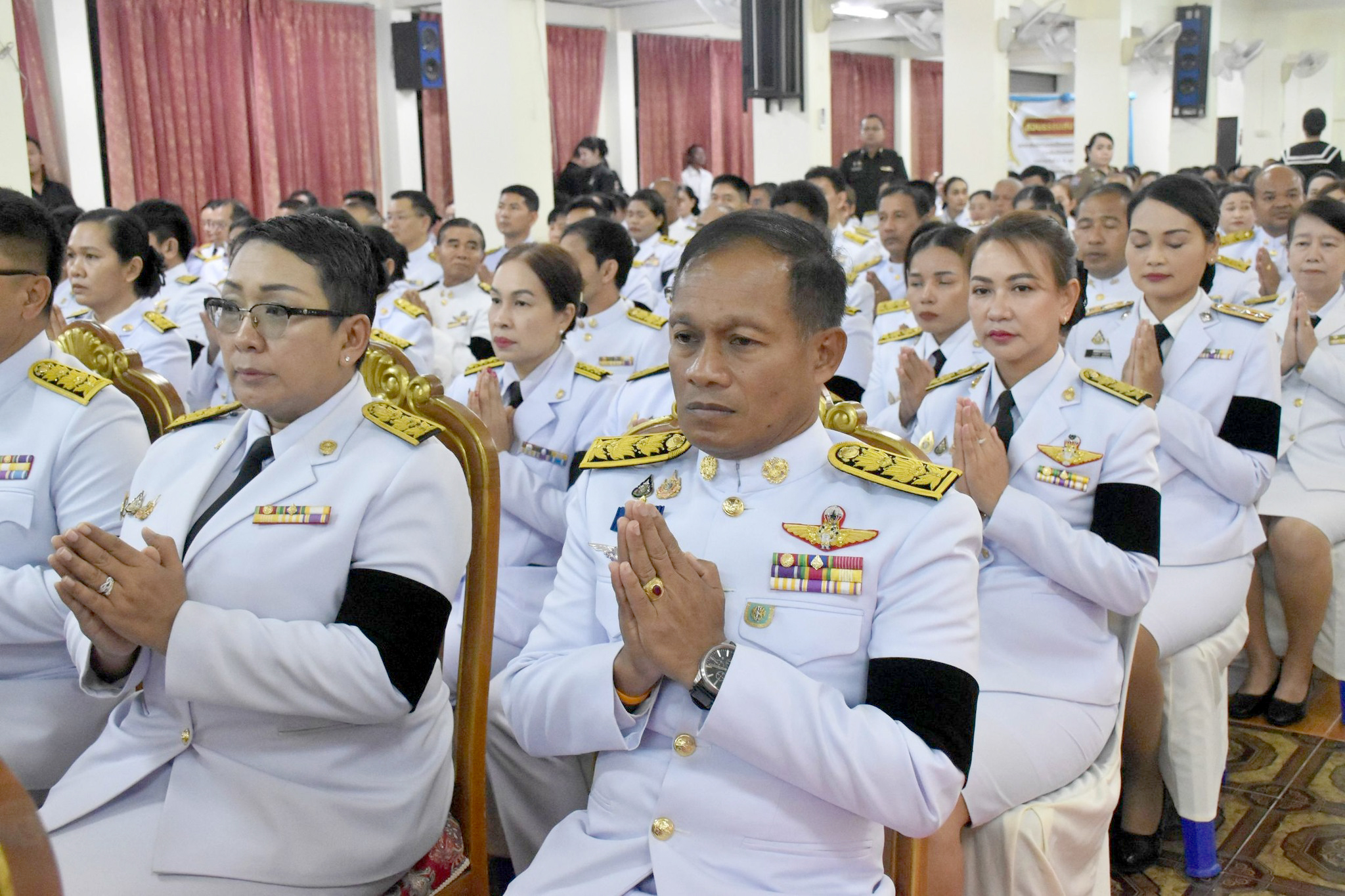 title - ส.ป.ก.กระบี่ ร่วมพิธีบำเพ็ญกุศลปัญญาสมวาร (50 วัน) แห่งการสวรรคต ถวายเป็นพระราชกุศลสมเด็จพระนางเจ้าสิริกิติ์ พระบรมราชินีนาถ พระบรมราชชนนีพันปีหลวง